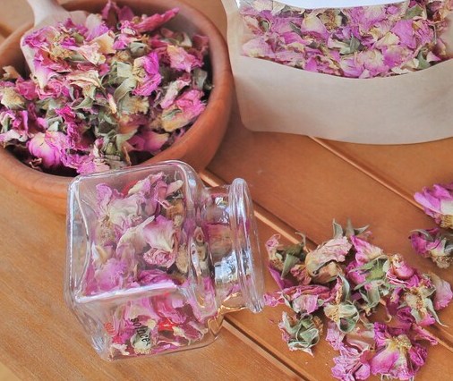 tea with my rose petals
